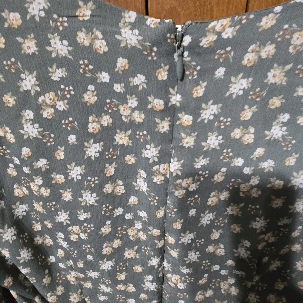 Altar'd State Women's Floral Romper - Picture 7 of 7